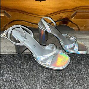 Sz.7*Fioni*Sliver Holographic-Colored High Heels Sandals--3.5"in High